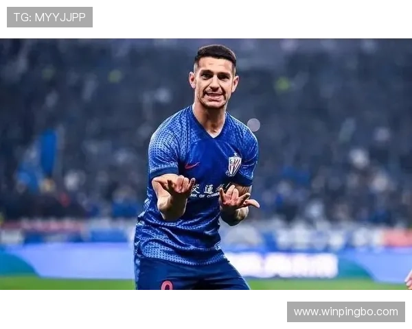 上海申花外援高效但进攻缺乏层次，体系协同与战术变化亟待提升