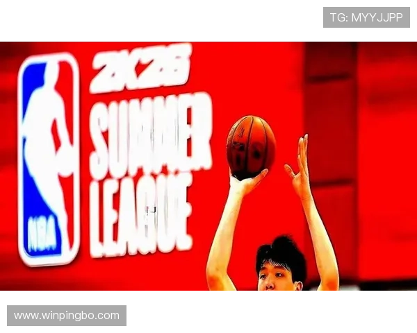 罗伯特·威廉姆斯内线强攻提升防守效率，篮下保护明显优于球队同期中锋